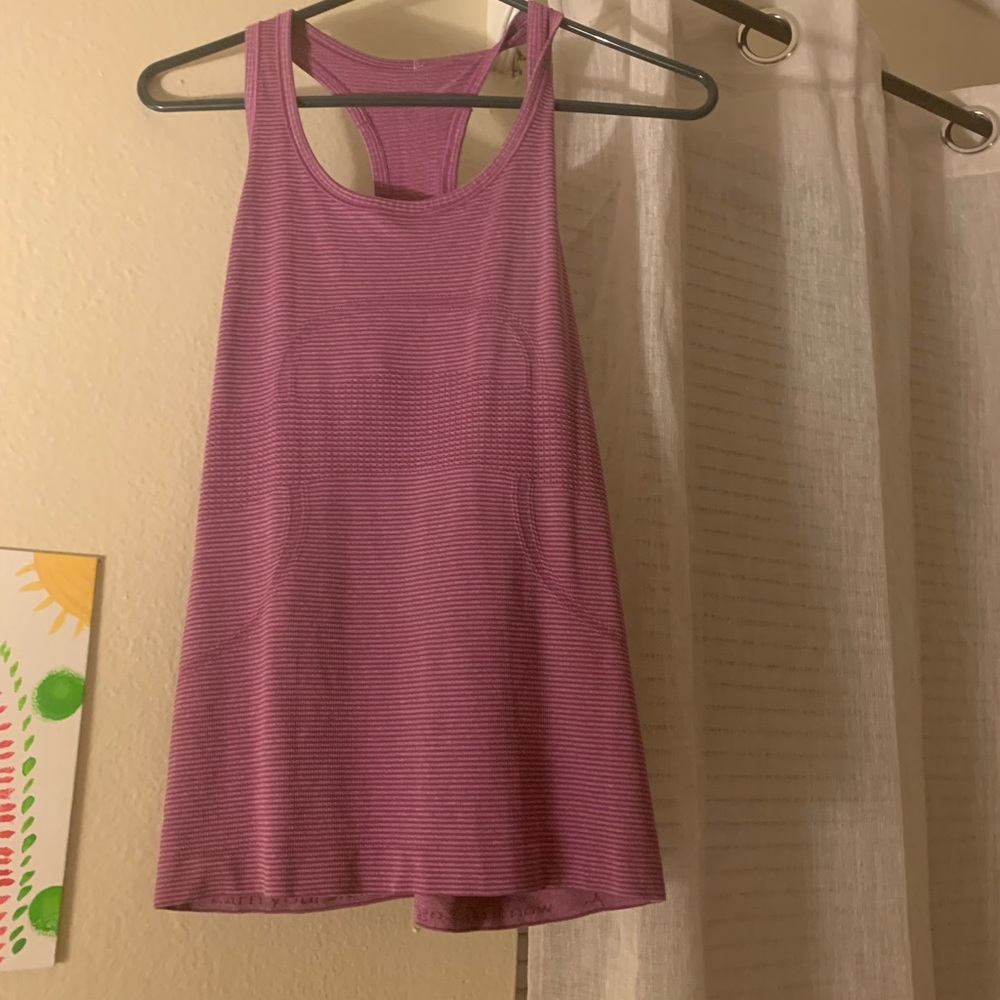 Purple lululemon no sleeves shirt!💜